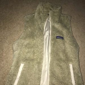 Patagonia fur vest size small